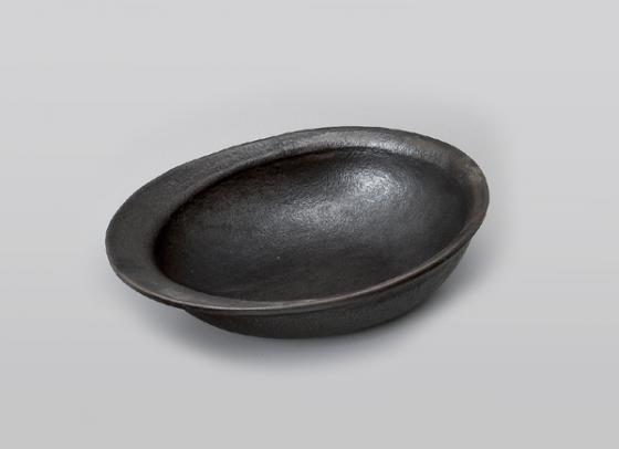 黒釉8.0変形耐熱鉢