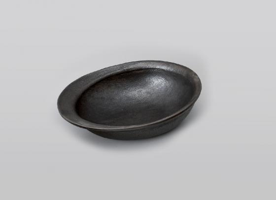 黒釉7.3変形耐熱鉢