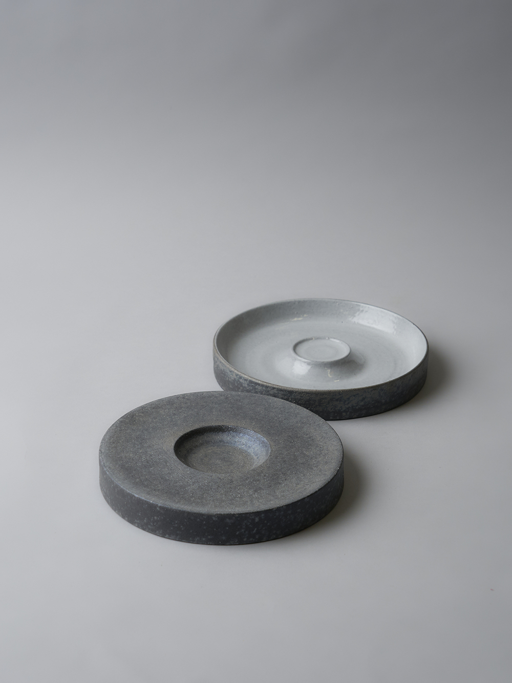 Reversible Plate<br />Black yohen