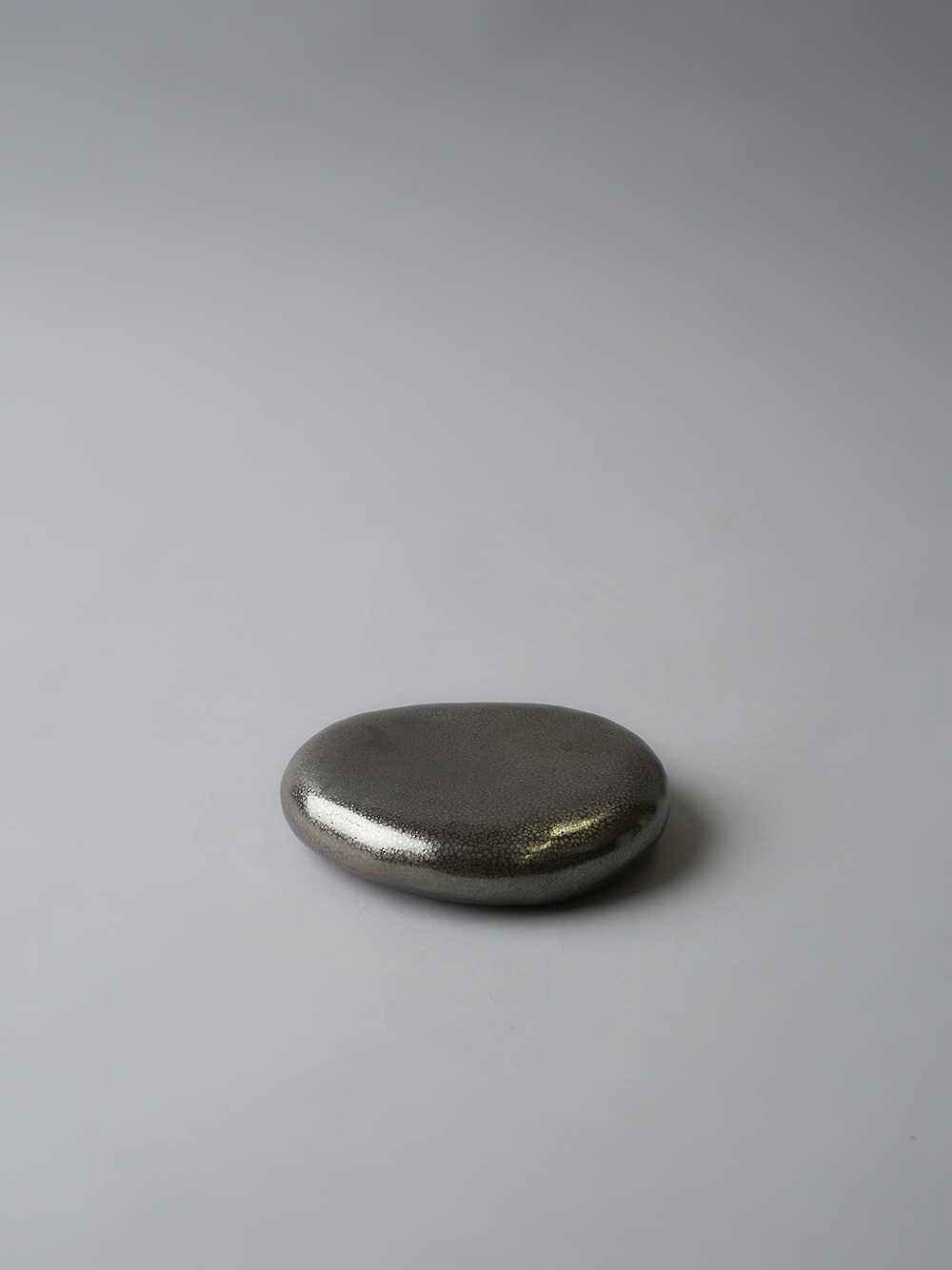 Elevated Stone-Like Plate<br />Oil spotted tenmoku